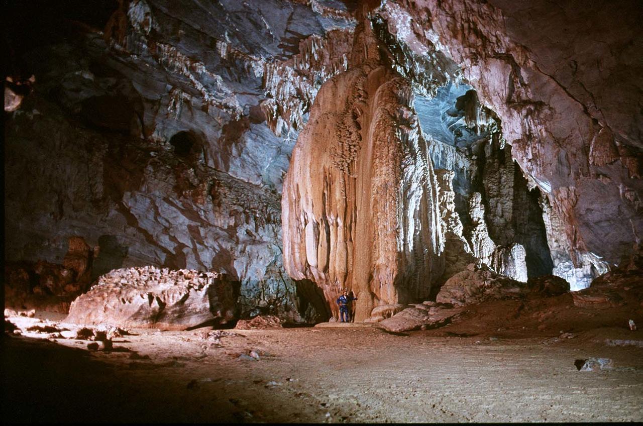 Gold Plus Hotel Phong Nha Eksteriør bilde